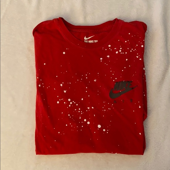 Nike Other - Men’s Nike Tee with Paint Splatter